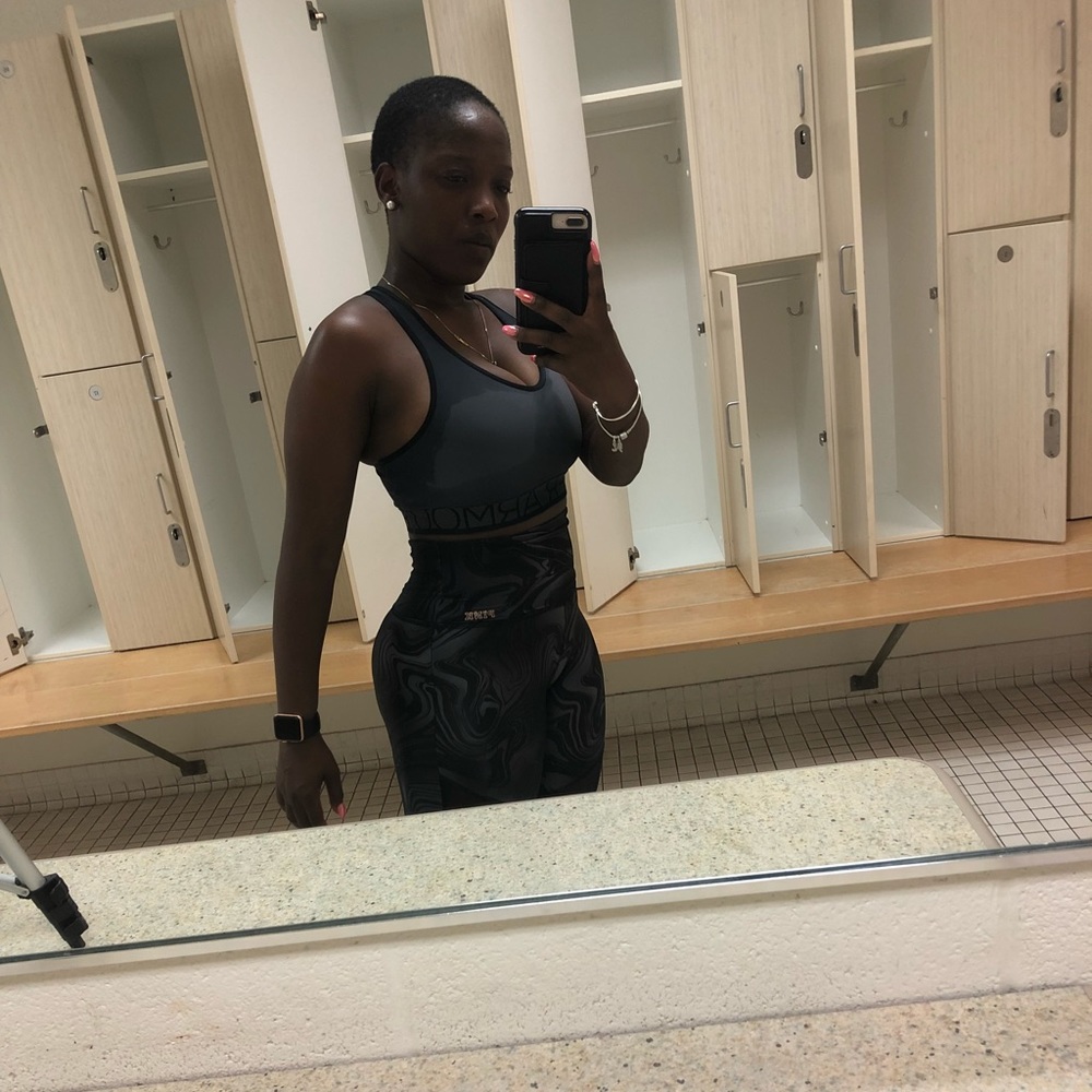 Meet your Posher, Monique